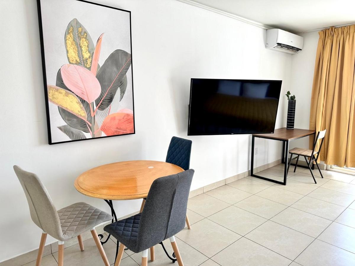 Maho Beach House - Studio - Beach Access Exteriör bild
