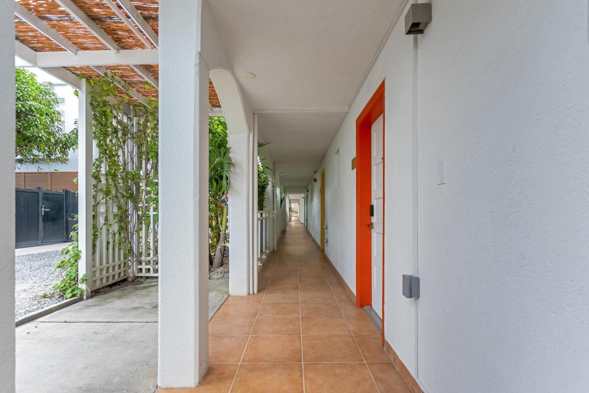 Maho Beach House - Studio - Beach Access Exteriör bild